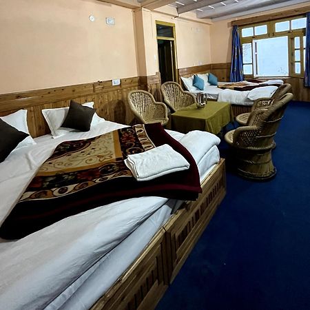 Sojhaholidayinn Shoja Exterior photo